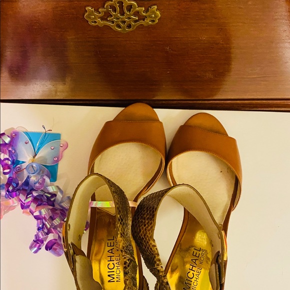 MK Leather and snakeskin look kitten heels 👠 - Picture 4 of 4